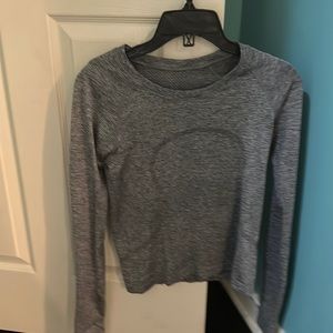 lululemon long sleeve swiftly tech long sleeved slate gray size 6